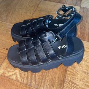 LAMODA PLATFORM SANDALS